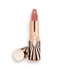 HOT LIPS 2 - IN LOVE WITH OLIVIA