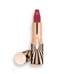 HOT LIPS 2 - AMAZING AMAL