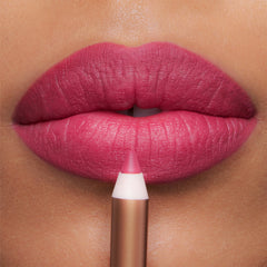 LIP CHEAT - THE QUEEN
