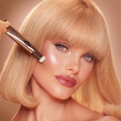 CHARLOTTE’S LEGENDARY BEAUTY ICONS - MAKEUP & SKINCARE KIT